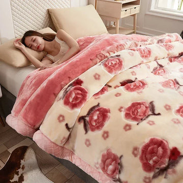 Warm Double-Sided Plush Blanket for Winter and Autumn